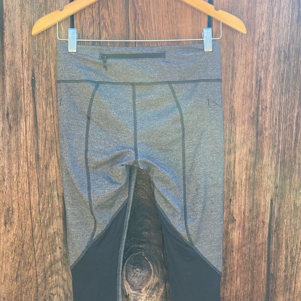 Lululemon Pace Rival Leggings grey & black size 6 side pockets and zipper pocket - Picture 4 of 10
